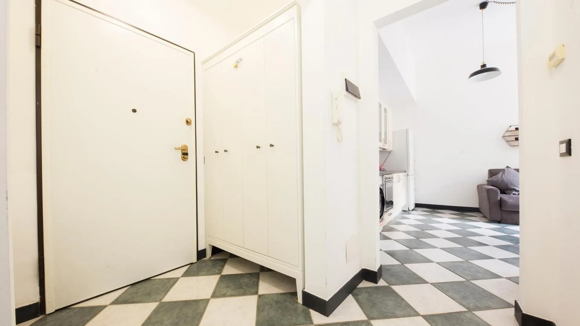 Apartment Bilocale Mascherona Genoa Italy
